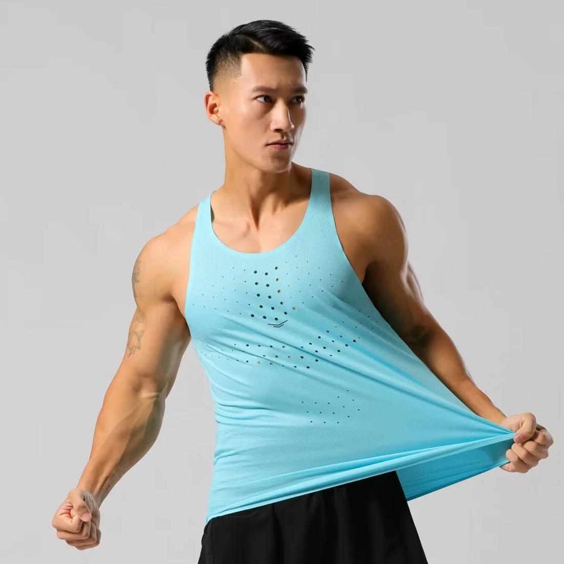 Mens Lightweight Running Vests - Sleeveless Undershirt 评论和价格